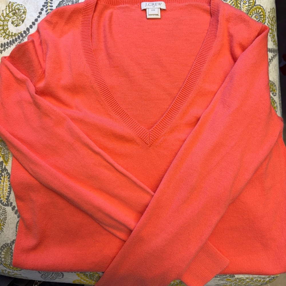 J Crew v-neck  light-weight sweater 100% cotton XXS